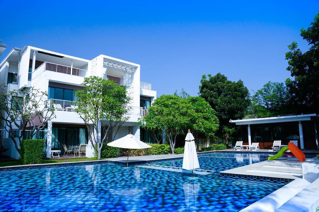 Franjipani Resort Хуа Хин Екстериор снимка